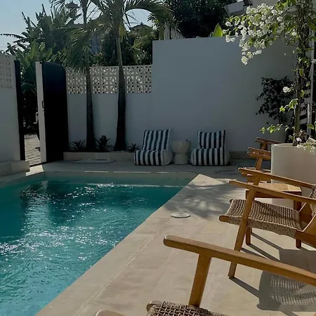 Villa Oriental Nyanyi Beach
